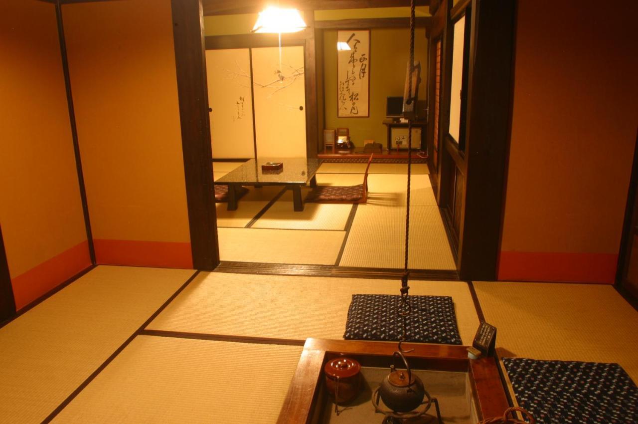 Yumoto Choza Hotel Takayama  Bagian luar foto